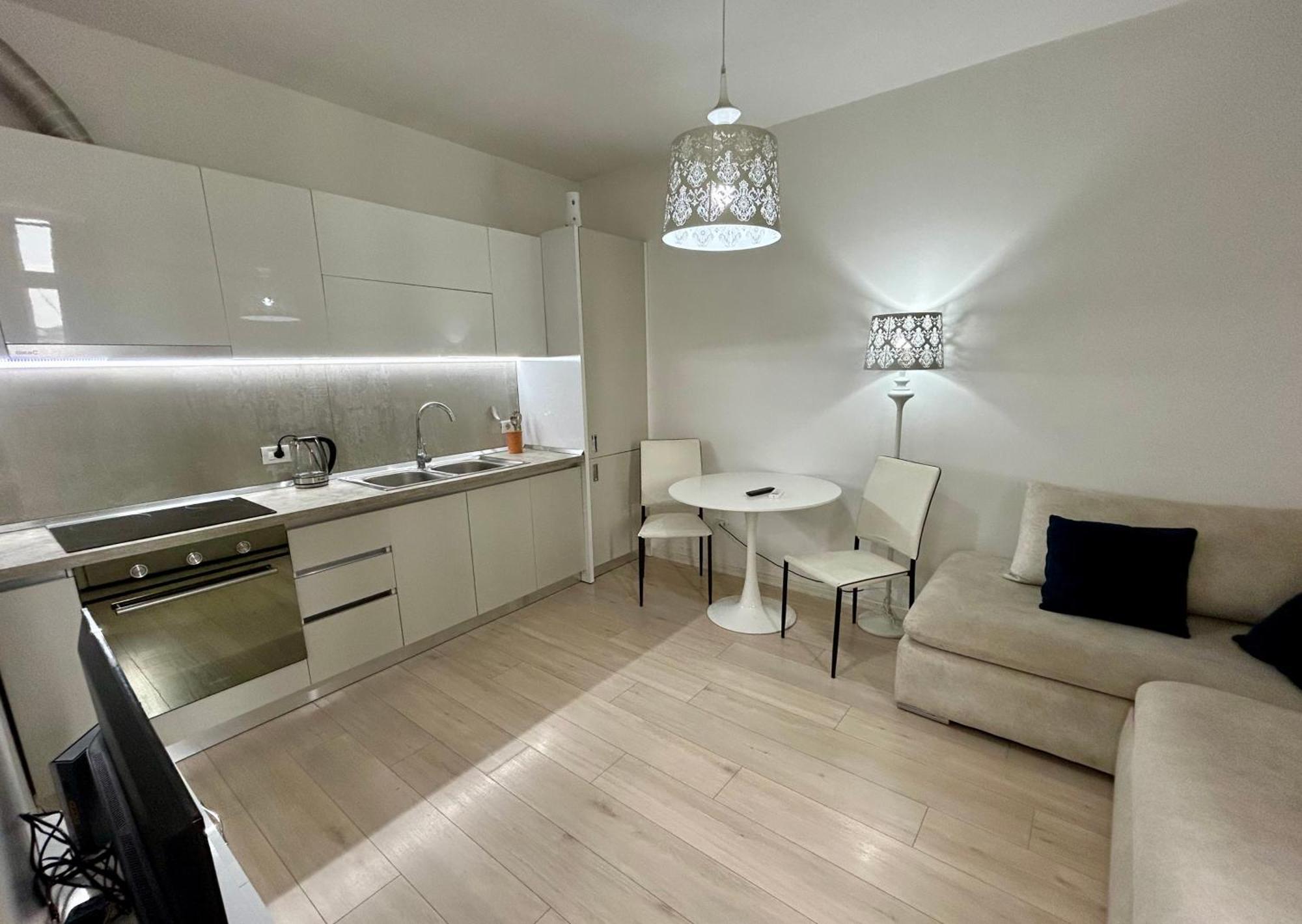 A&X Lovely And Central Apartment - 24H Self Check-In Tirana Esterno foto