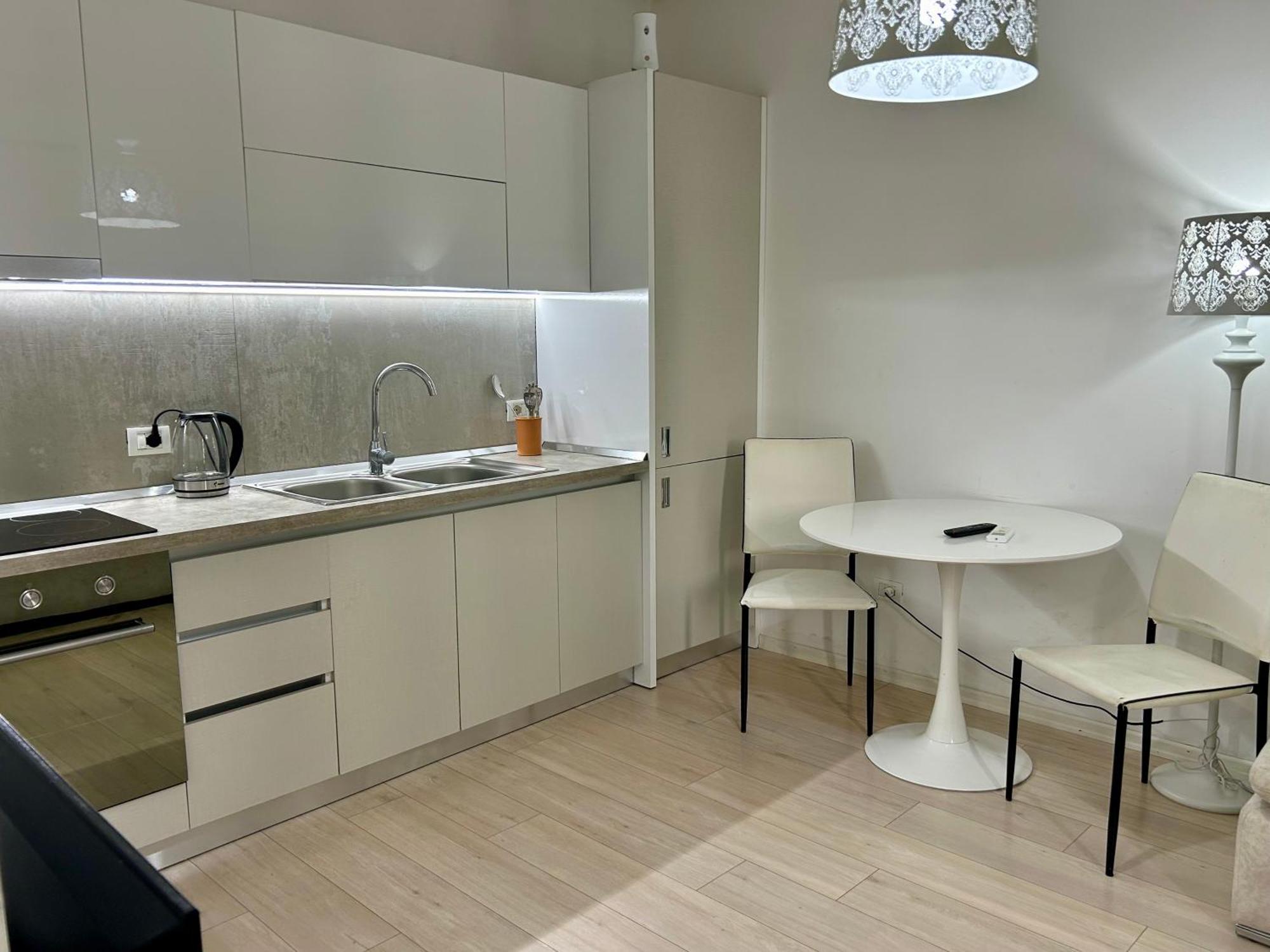 A&X Lovely And Central Apartment - 24H Self Check-In Tirana Esterno foto